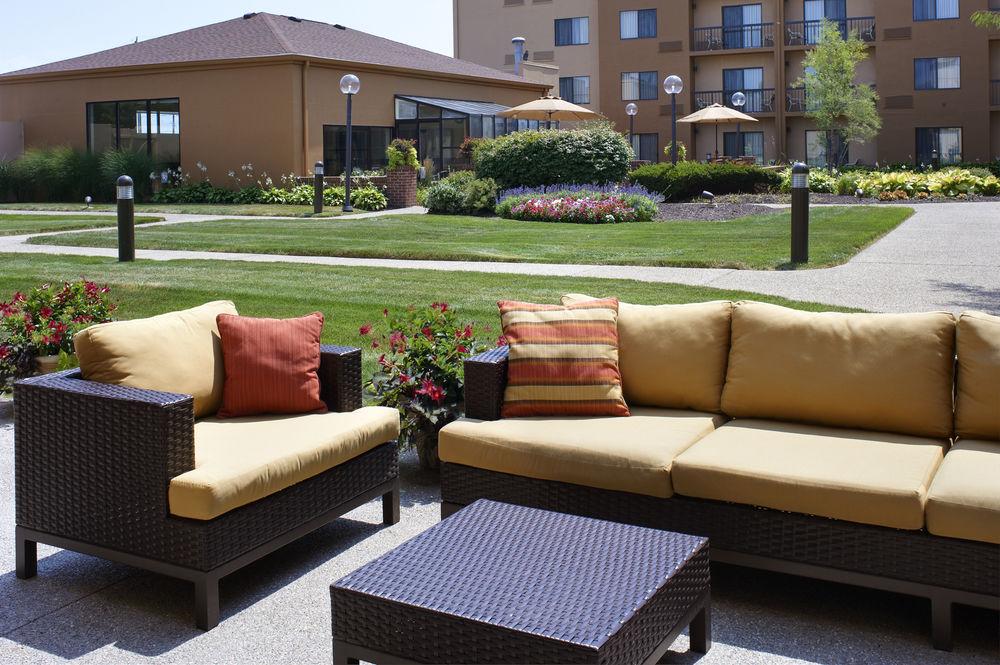 Hotel Courtyard By Marriott Indianapolis Airport Zewnętrze zdjęcie