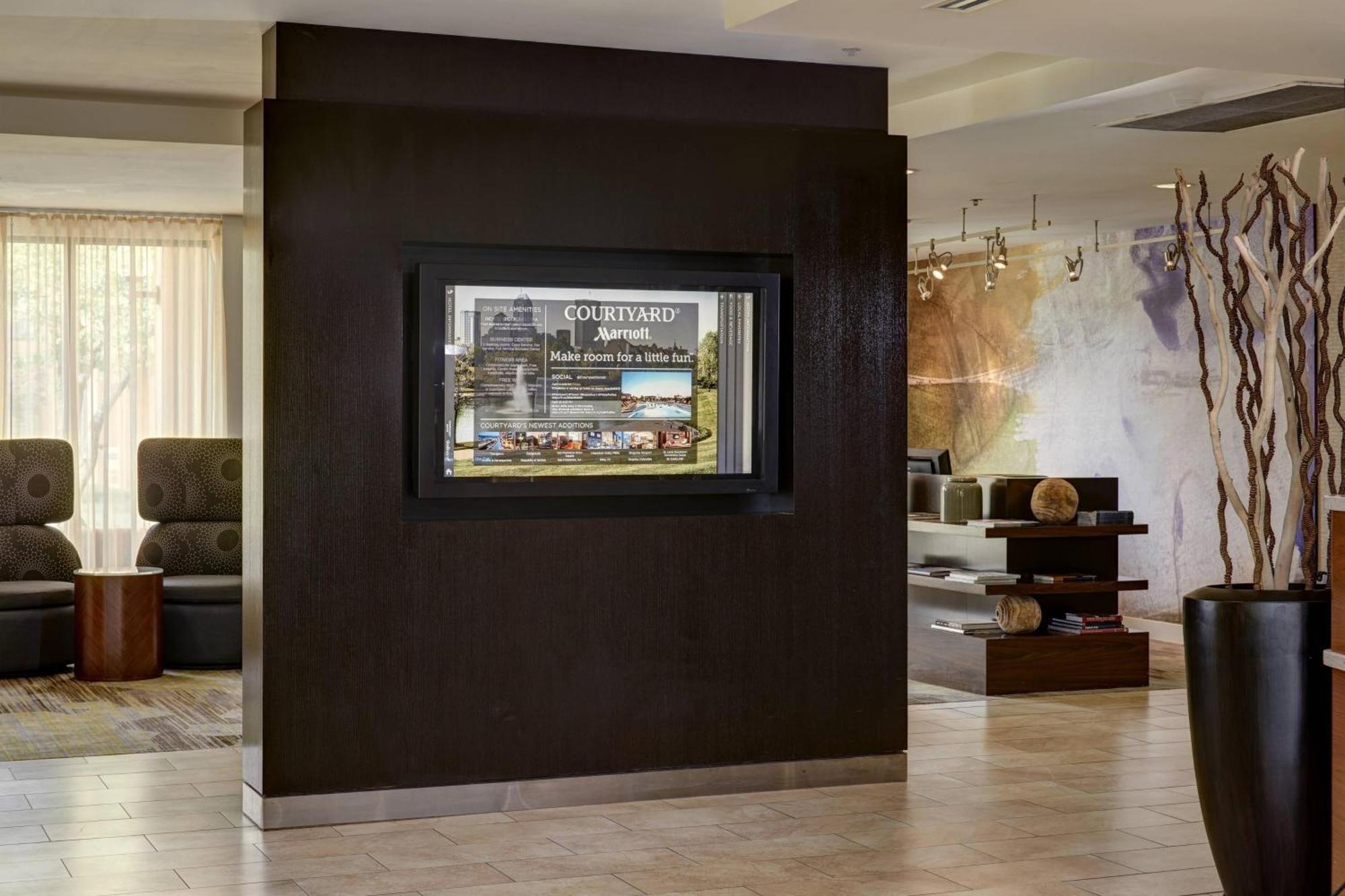 Hotel Courtyard By Marriott Indianapolis Airport Zewnętrze zdjęcie