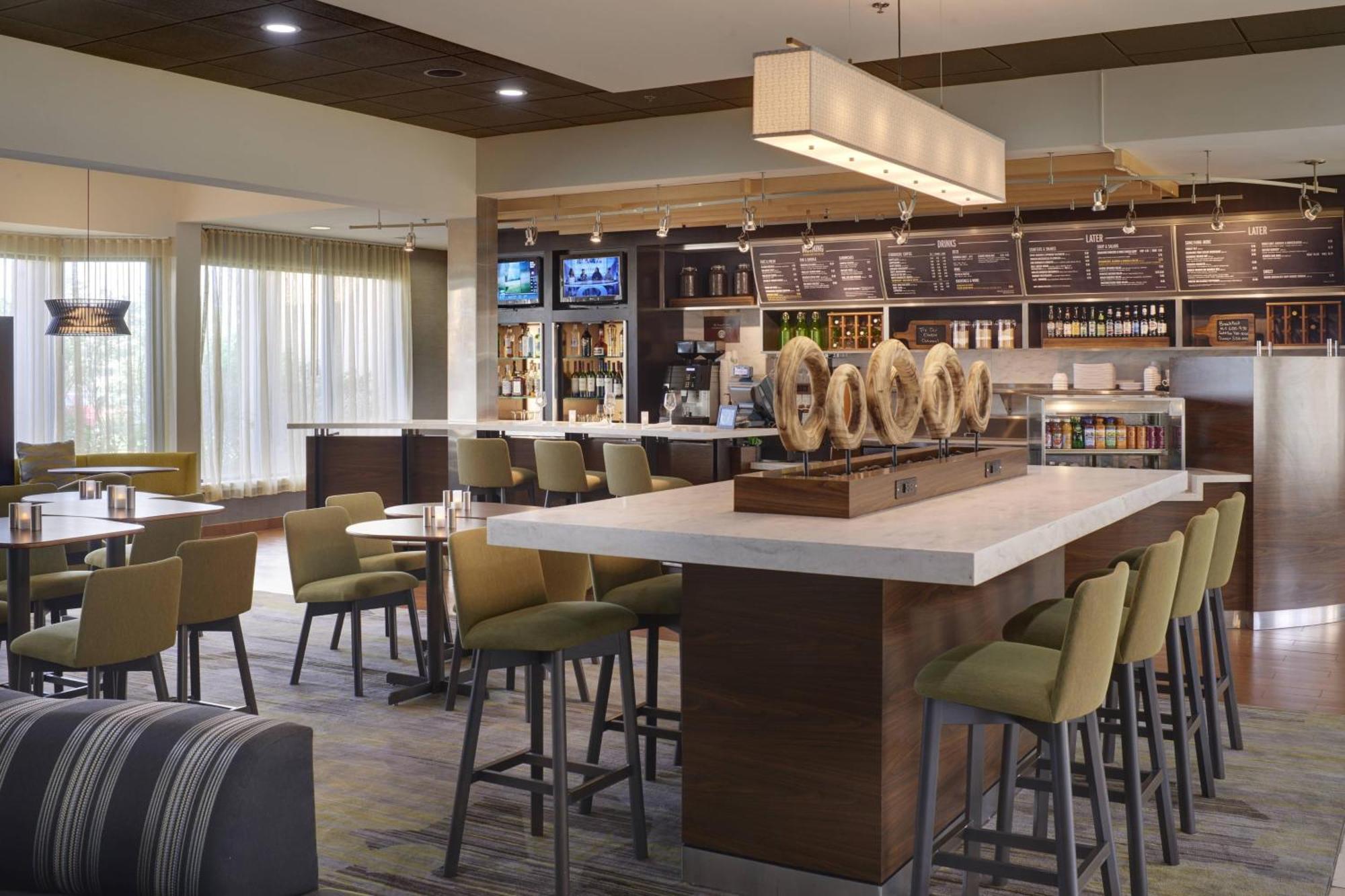 Hotel Courtyard By Marriott Indianapolis Airport Zewnętrze zdjęcie