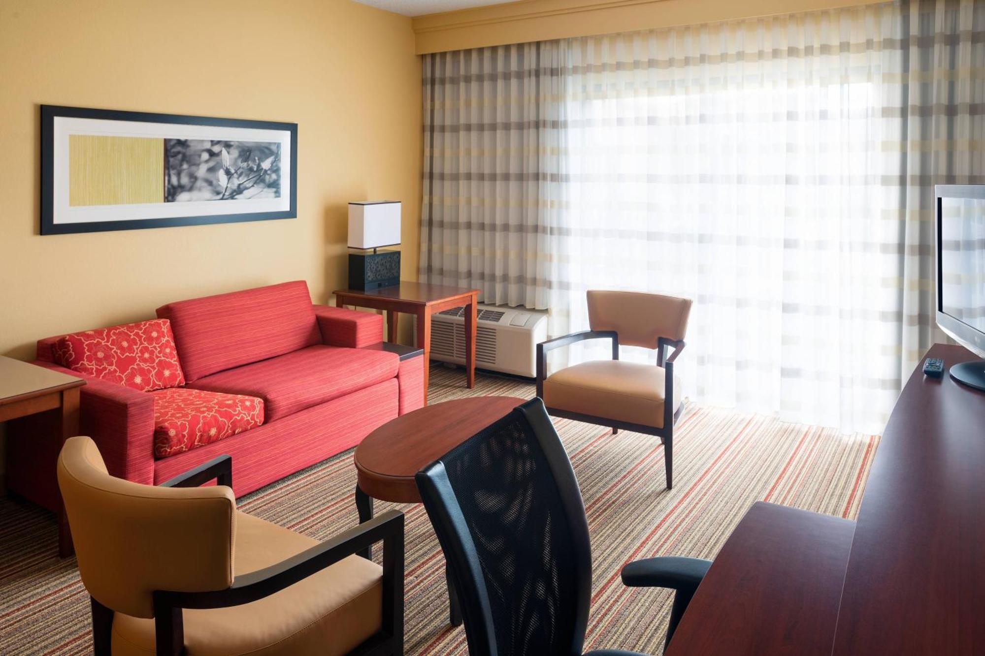 Hotel Courtyard By Marriott Indianapolis Airport Zewnętrze zdjęcie