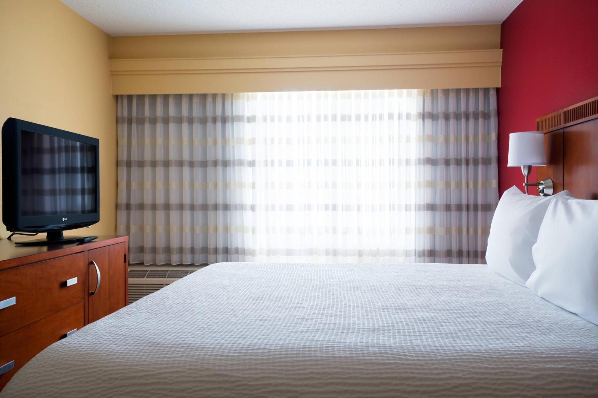 Hotel Courtyard By Marriott Indianapolis Airport Zewnętrze zdjęcie
