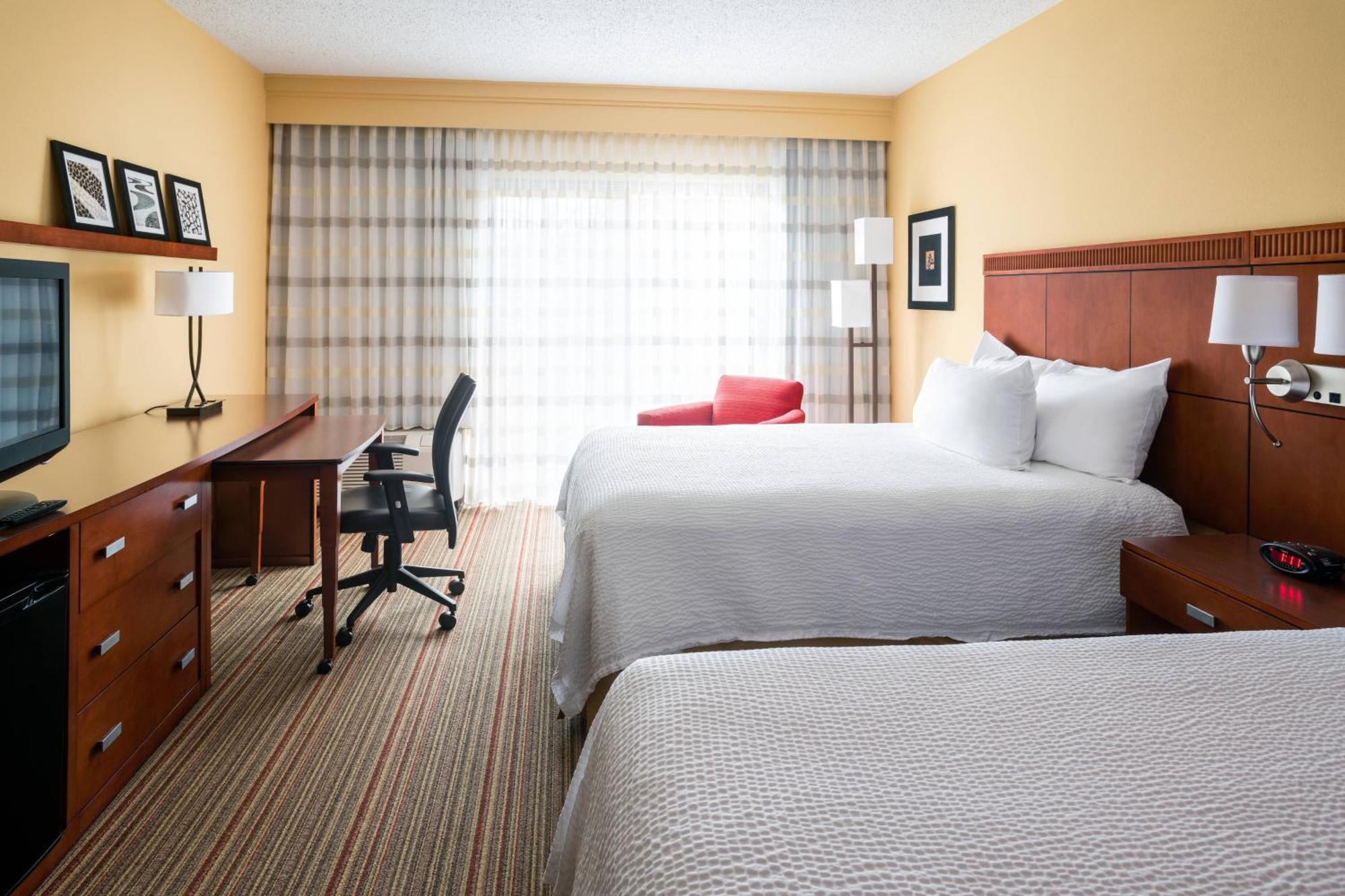 Hotel Courtyard By Marriott Indianapolis Airport Zewnętrze zdjęcie