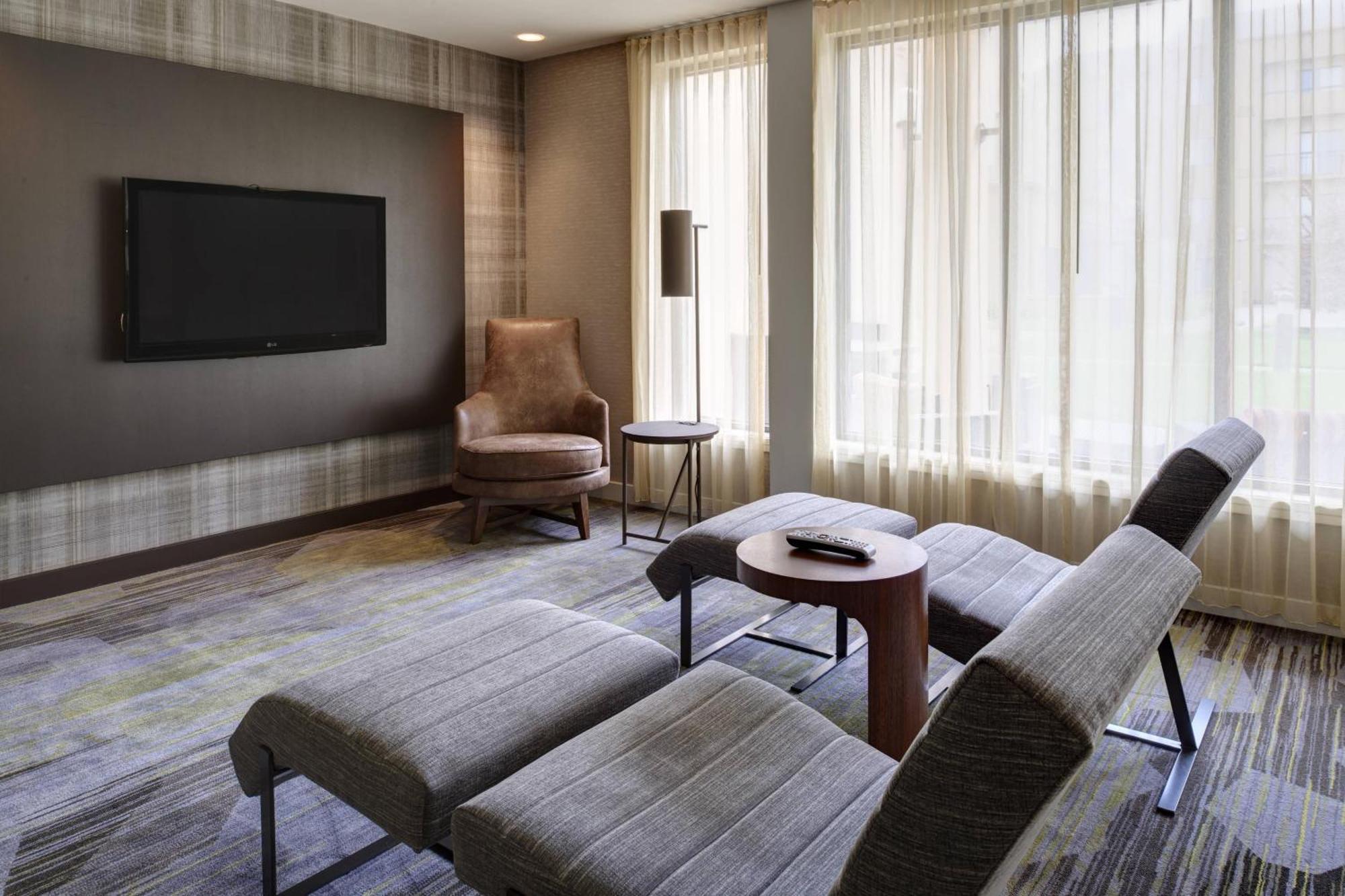 Hotel Courtyard By Marriott Indianapolis Airport Zewnętrze zdjęcie