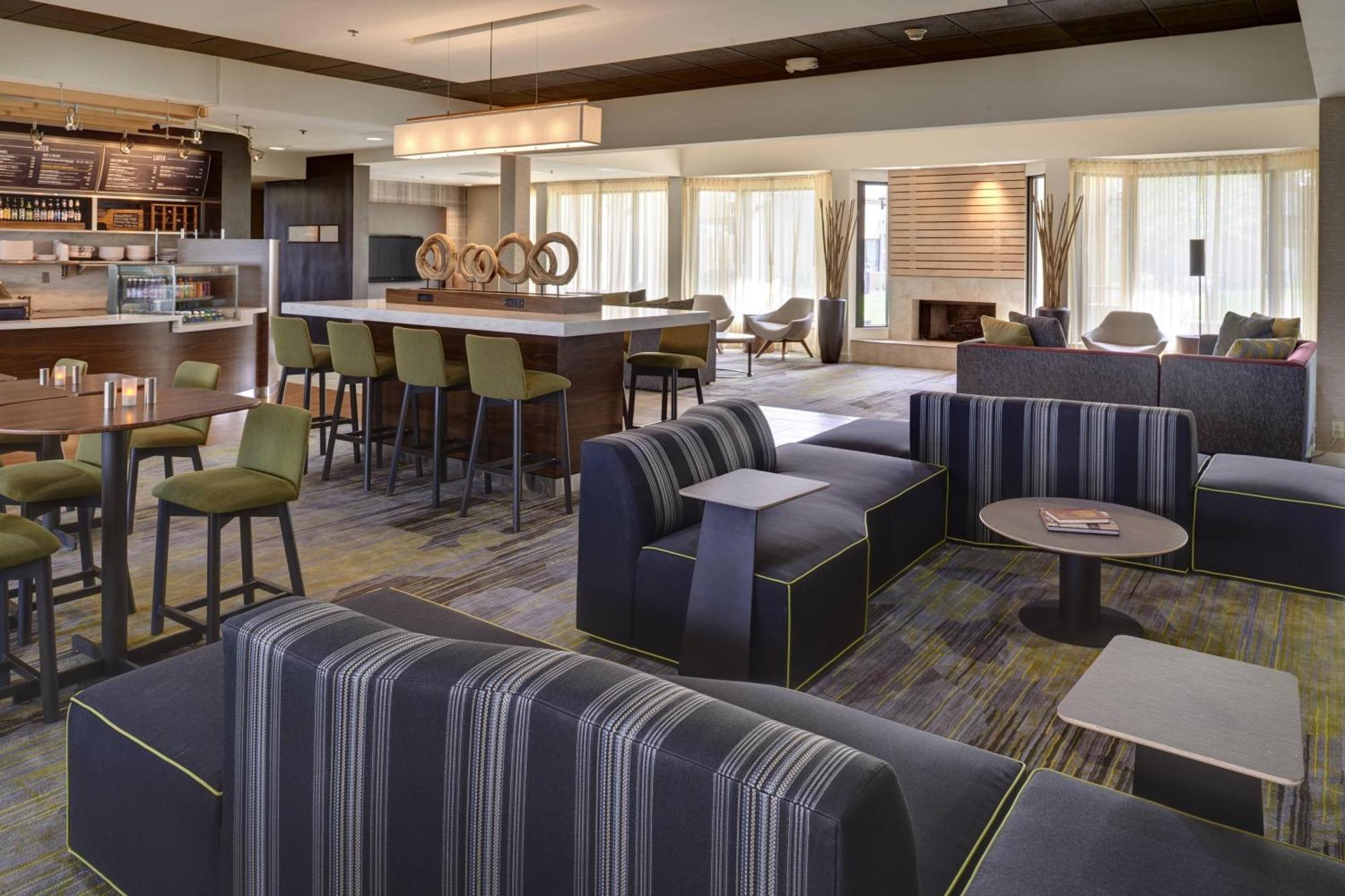 Hotel Courtyard By Marriott Indianapolis Airport Zewnętrze zdjęcie