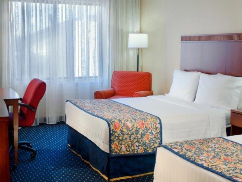 Hotel Courtyard By Marriott Indianapolis Airport Zewnętrze zdjęcie