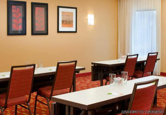 Hotel Courtyard By Marriott Indianapolis Airport Zewnętrze zdjęcie